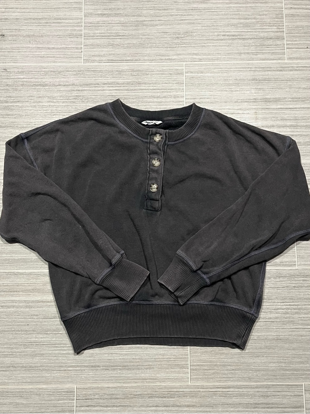 American Eagle Cropped Faded Brown Henley Sweater with Buttons